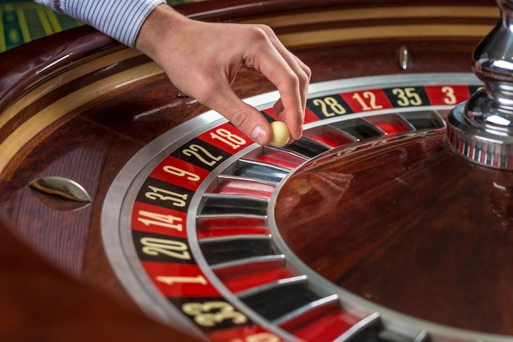 Antarmuka paito bullseye menampilkan berbagai permainan dan pasar taruhan di layar mobile